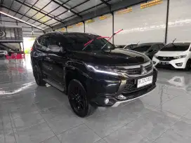 Pajero Sport Dakar 2016 hitam