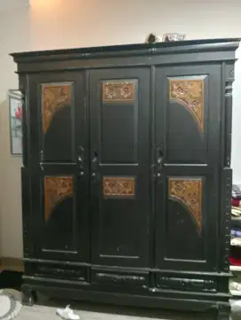 Lemari pakaian 3 pintu jati asli