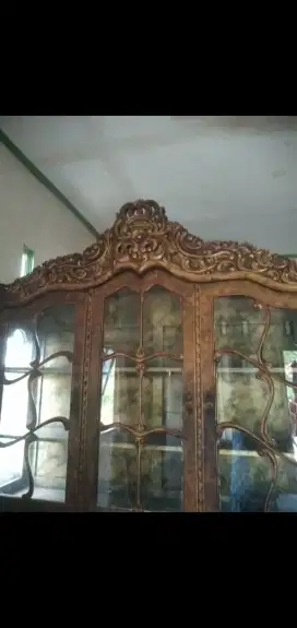 Jual lemari hias jati tua