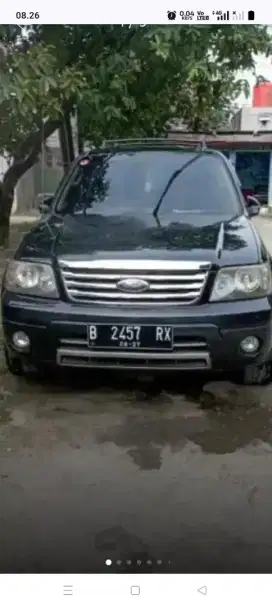 Di jual mobil Ford escape