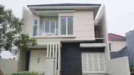 RUMAH WOODLAND CITRALAND MINIMALIS BARU GRES dekat pasar Citraland