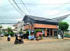 Resto Cafe Hoek Bangunan Baru di Jalan Utama Boulevard Nusa Loka BSD