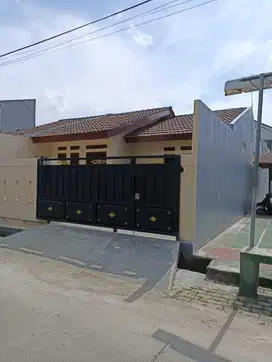 Rumah Baru Bulevar Hijau Kota Harapan Indah Bekasi