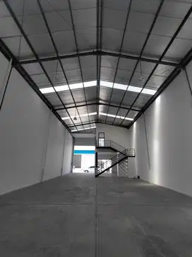 Dijual Gudang Siap Usaha Dekat Tol Jatikarya Cibubur
