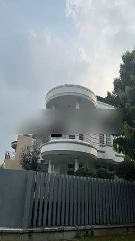 Disewakan Rumah Hook 2lt Di Modernland