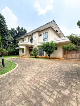 Dijual rumah klasik harga menarik at Pondok Indah Jakarta Selatan