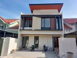 Dijual Rumah Bangunan Baru Metland , Dekat Green Lake Cipondoh,
