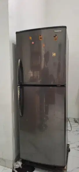 DIJUAL CEPAT KULKAS 2 PINTU PANASONIC