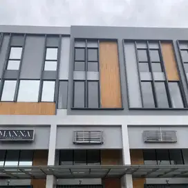 Disewakan Ruko Dengan 3 Lantai Di Grand Wisata
