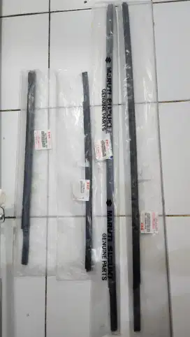 Karet pelipit jendela pintu suzuki ignis