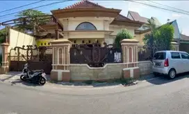 rumah mewah strategis 50 m jl raya sutoyo jejeran hotel santika