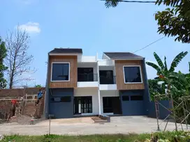 RUMAH 2 LANTAI DEKAT PEMDA CIBINONG HANYA 700 JUTAAN