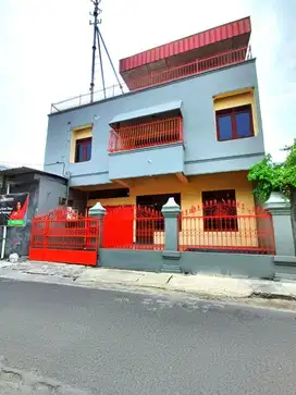 rumah 3 lt bagus siap pakai tengah kota solo