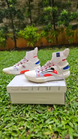 sepatu basket li-ning lining speed 9 abat013-2 no. 42 42⅓