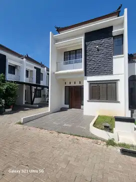 Rumah Strategis 2 Lantai 5 Menit Ke Pintu Tol Cisalak Depok