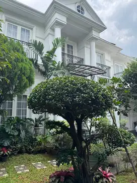 Dijual rumah mewah Fountainbleu BSD dekat clubhouse damai indah Golf