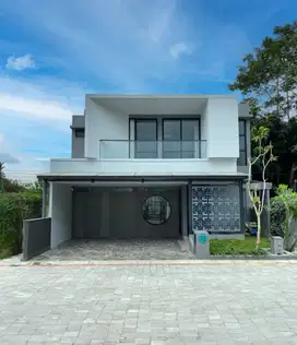 RUMAH MEWAH DENGAN VIEW GUNUNG MERAPI DEKAT UGM,MLATI SLEMAN JOGJA