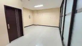 Di Kontrakkan Kantor Semarang 410