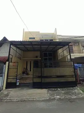 DIJUAL Rumah Citra 1 semi furnish SHM di Jakarta Barat