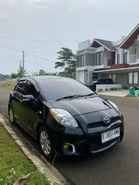 Toyota Yaris E automatic 2012