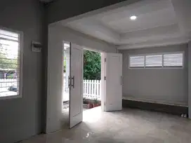 DIJUAL RUMAH HOOK BSD GRIYA LOKA CANTIK ASRI 2 LANTAI