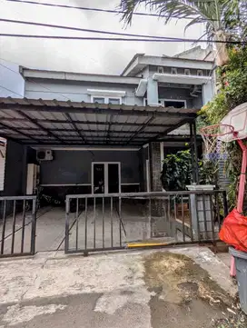 Rumah dijual lelang cessie GRIYA BINTARO ESTATE, sawah lama. Tangsel