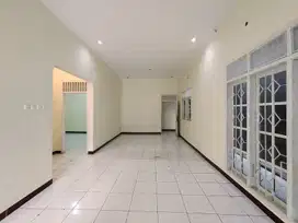 Rumah Siap Pakai di Gandaria Selatan cocok untuk kantor