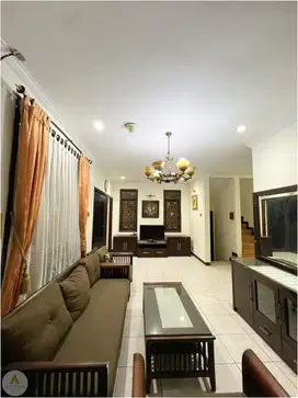 Sewa Rumah Mewah  Full Furnished Wangsakerta Kota Baru Parahyangan