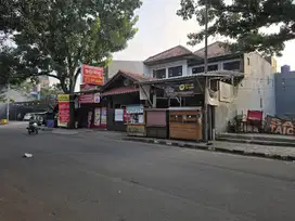 Rumah Pinggir Jalan Kencana Loka BSD Sederet Granada Cocok Untuk Usaha
