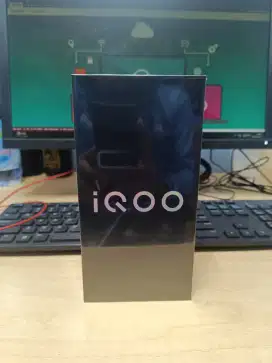 Iqoo Z10 new 8/128 warna silver