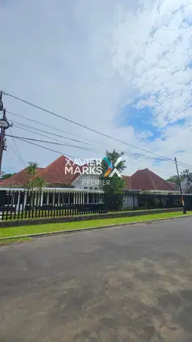 Dijual Rumah Kawasan Ijen Boulevard di Jl Gunung-gunung Malang