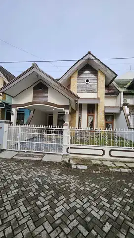 Rumah Nyaman dan Siap Huni di Komplek Panorama Alam Parahyangan Arcama