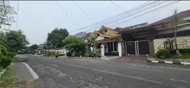 rumah mewah jalan lebar 12 m di sulfat agung raya bagus buat usaha