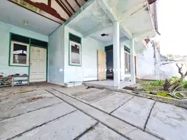 Murah Luas 166 m2 di Kawasan Elite Perumahan Taman Sulfat