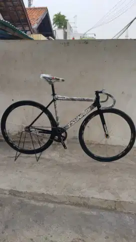 Sepeda fixie tsunami castam
