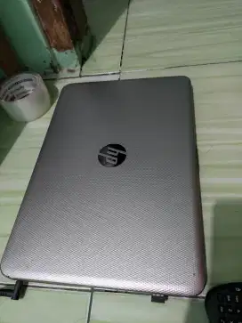 Laptop Hp 14 inci