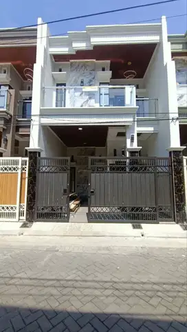 Dijual rumah baru 2lantai siap huni Lebak Arum Surabaya timur