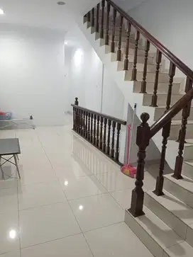 Disewakan 1 unit rumah komplek pabrik tenun indah