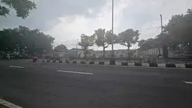 Tanah Istimewa Strategis di Jalan Adi Sucipto Jajar Laweyan Solo