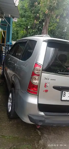 Daihatsu Xenia 2010 Bensin