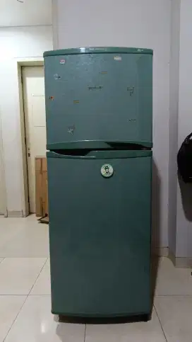 Harus laku bulan ini Kulkas LG 2 pintu