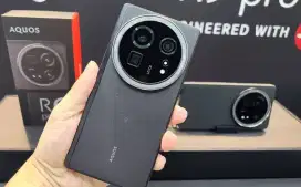 Sharp Aqous R9 pro
