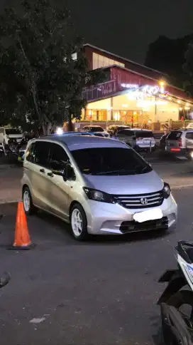 Honda Freed SD 2010 A/T Silver