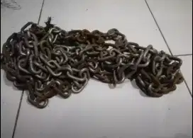 Di jual rantai panjangnya 11 mtr