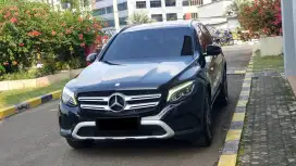 Mercedes benz mercy glc250 exclusive 2017 hitam