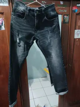 CELANA LEVIS DENIM