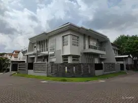 Dijual Rumah di Puri Widya Kencana / PWK Citraland (VN)