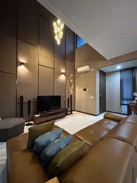 Rumah 3 Lantai di Zora Kimora BSD (Boulevard)