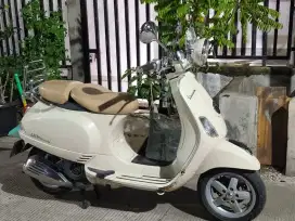 Vespa LXV 150cc thn 2014 - Cream