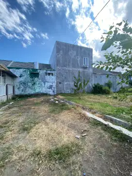 Tanah Luas 300 Jl Teluk Etna Arjosari